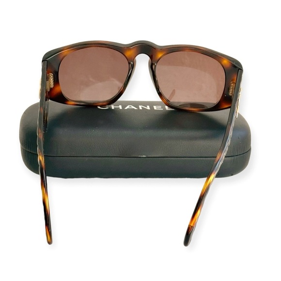 Chanel RARE Vintage 1992 CC Tortoiseshell Matelasse Frame Sunglasses - Picture 4 of 8